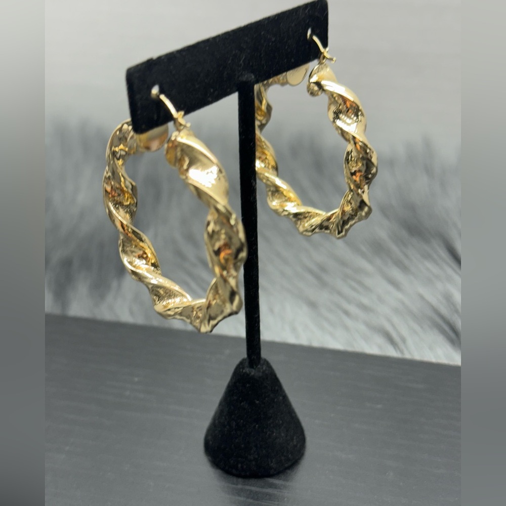 *NEW* 18K Gold Plated Chunky Twist Creole Hoop
Casual Party Spiral Earrings